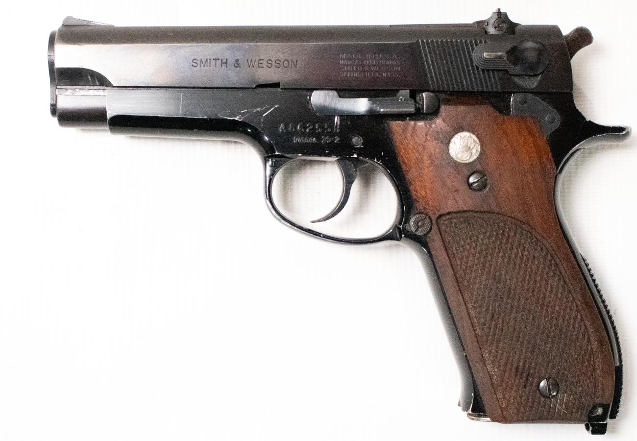 SMITH AND WESSON 39-2 9mm Used Semi-Auto Pistol with DA/SA Trigger